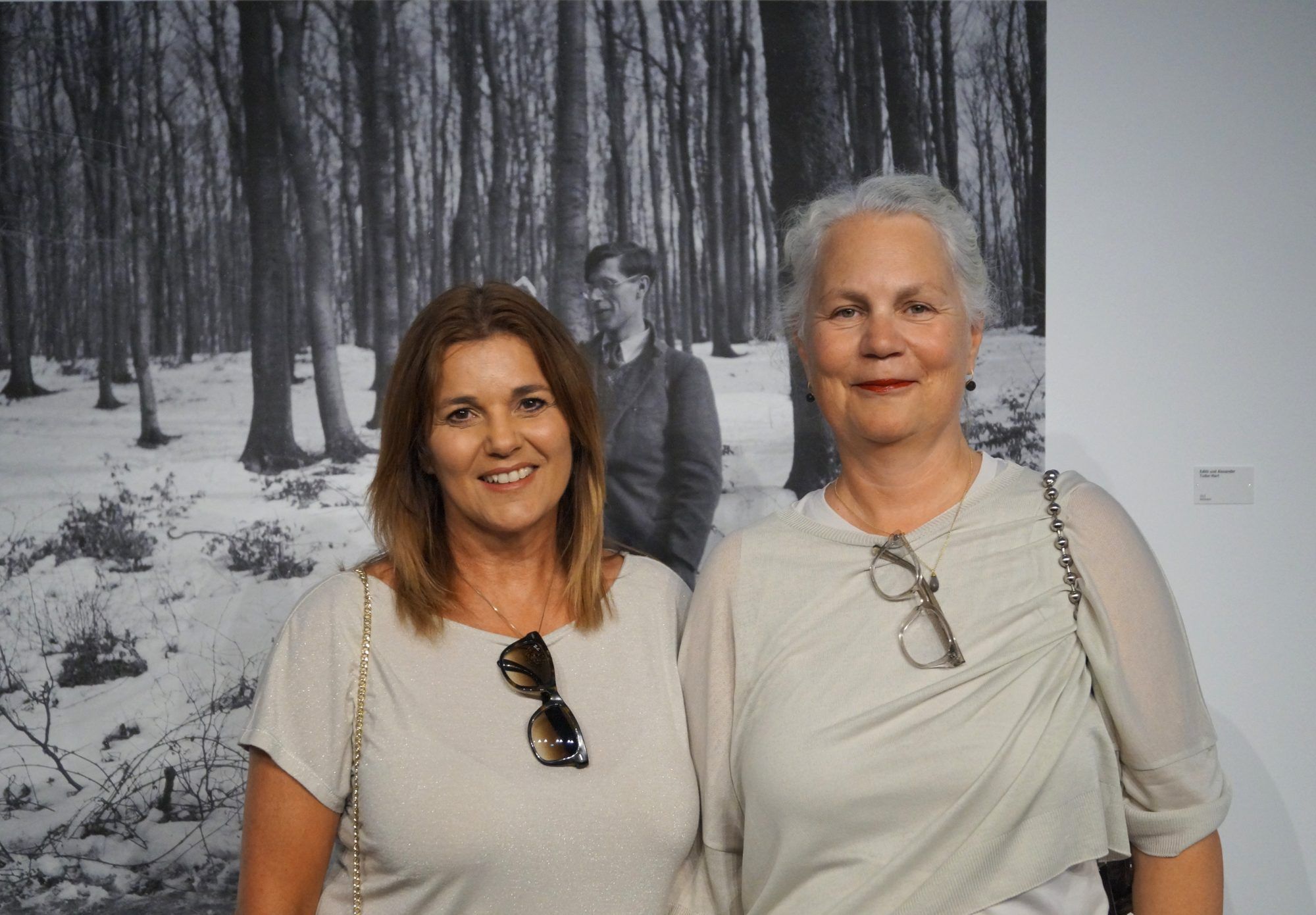 Daniela Kennerknecht (Stadtmuseum) und die Leiterin des Stadtmuseums Petra Zudrell
