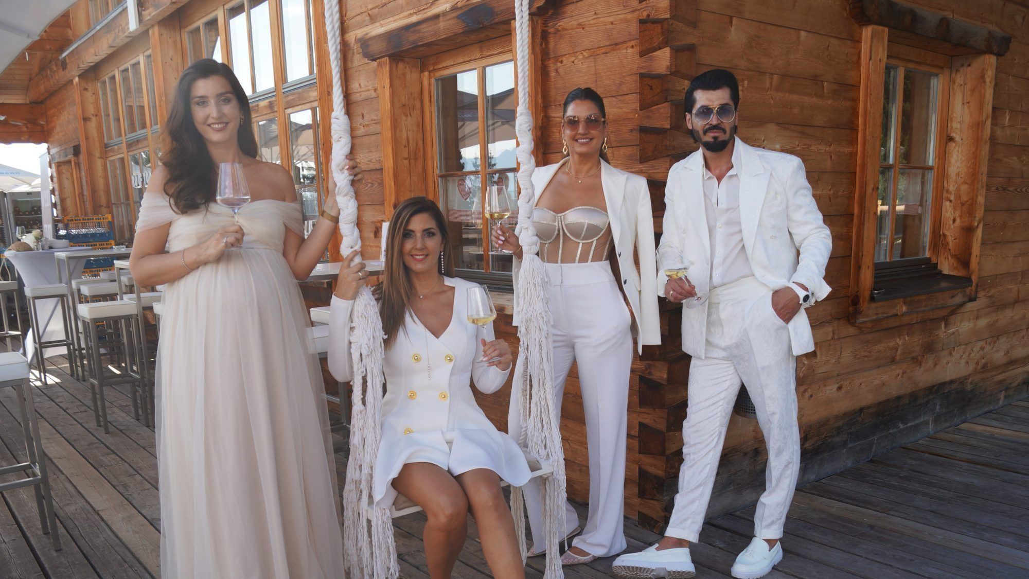 Selina Schwarz, Sarah Atalay, Simone Schwarz und Veranstalter Cem Apo Atalay 