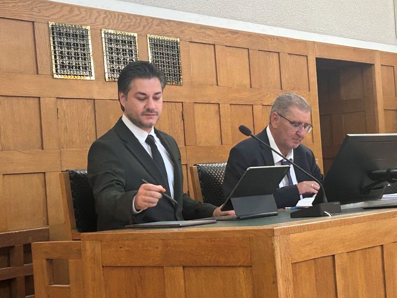 Nach Telegram-Bestellungen Kokain aus Bunkerauto in Bregenz verkauft