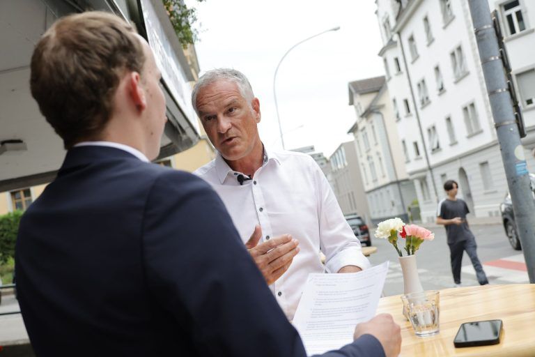 NEUE-Politikgespräche: Herr Leiter, wie wollen Sie 2000 neue Wohnungen pro Jahr bauen?