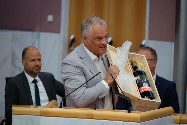 Standing Ovations von allen Landtagsparteien zum Abschied von Daniel Allgäuer