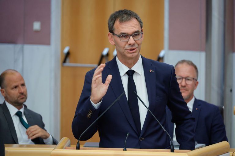 Standing Ovations von allen Landtagsparteien zum Abschied von Daniel Allgäuer