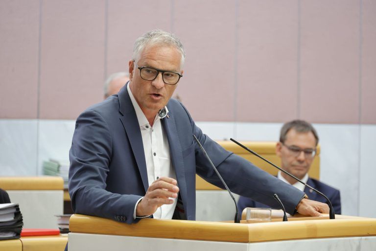 Rechenschaftsdebatte mit Beweisaufnahme, Zeugnisvergabe und dem Wunsch nach mehr Niveau