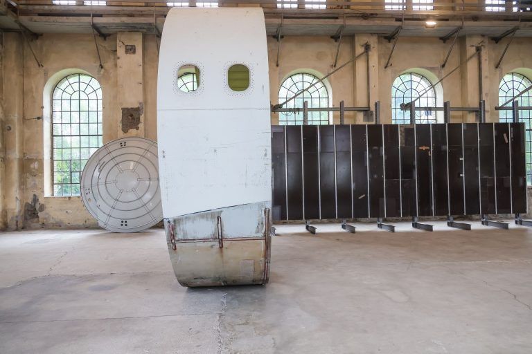 Mit der Flex auf dem Flugzeugfriedhof