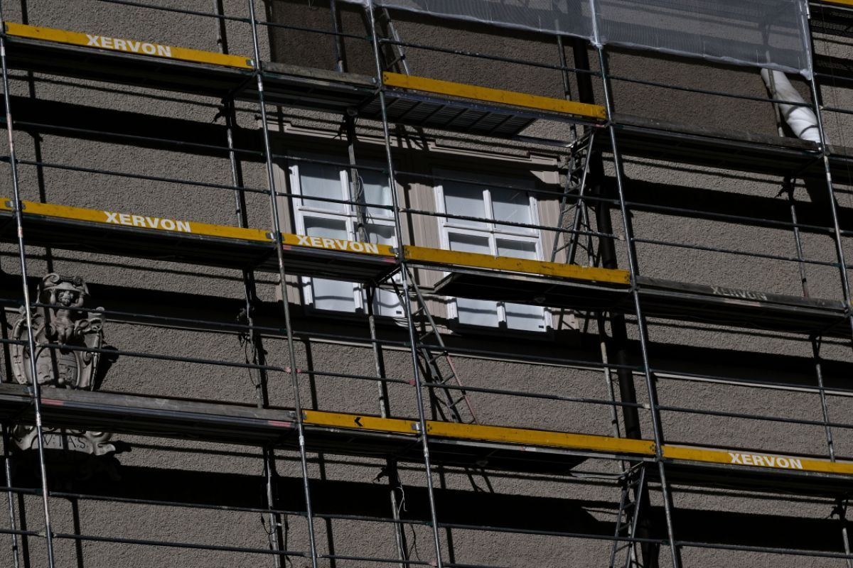GBH: Thermische Sanierung schützt vor Hitze und schafft Jobs