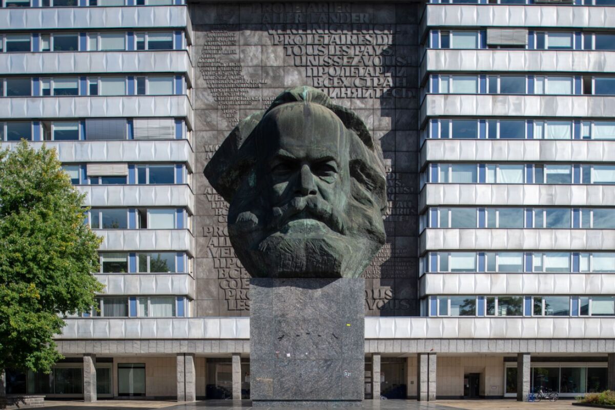 Monumentale Marx-Porträtbüste in Chemnitz wird saniert