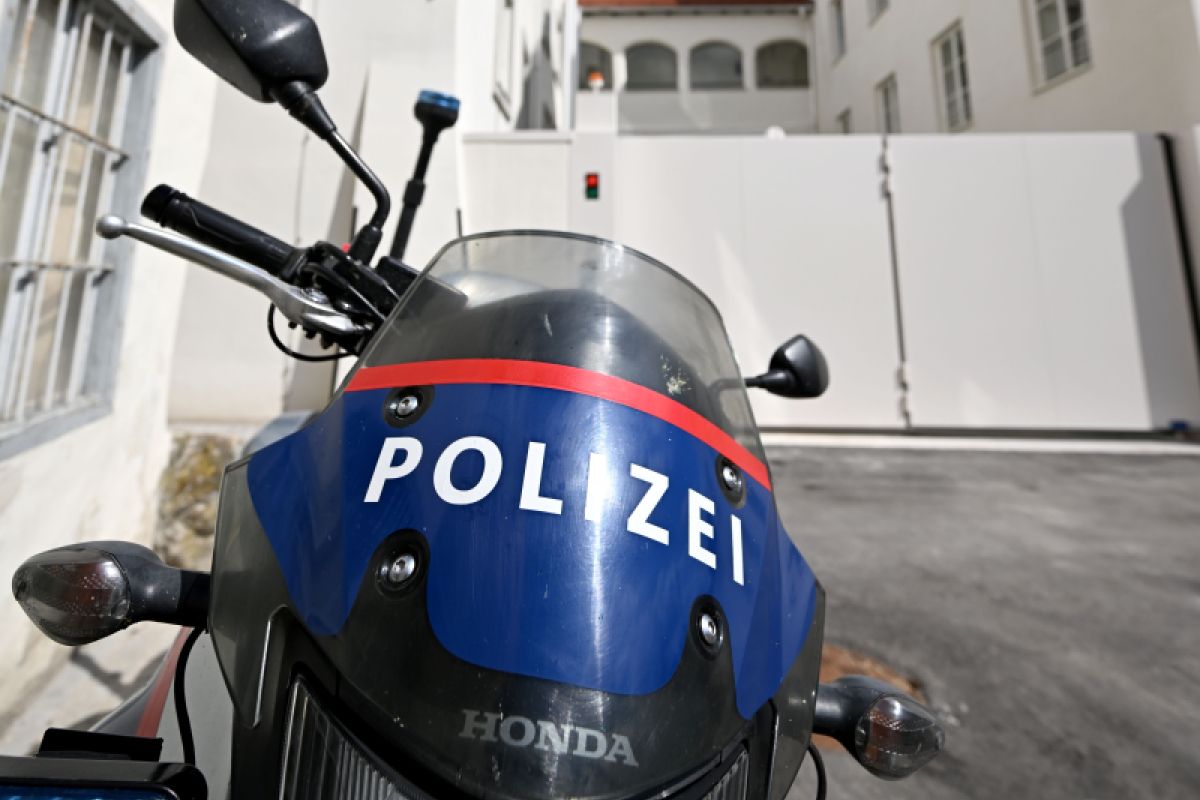Polizei bezieht Hitler-Geburtshaus in Braunau