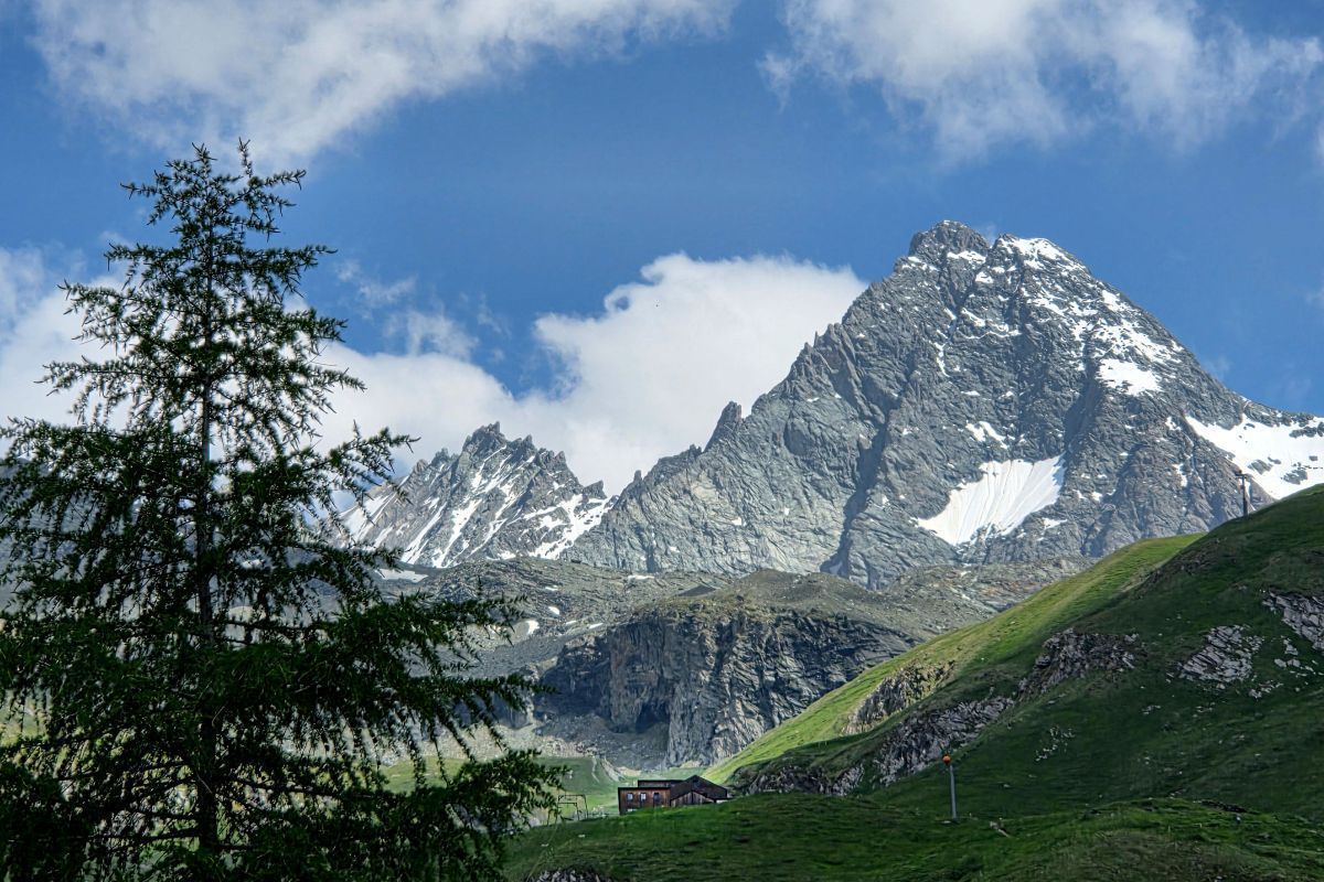 Vier Verletzte bei Bergunfällen in Tirol