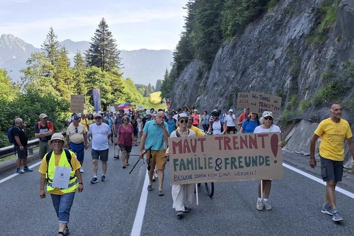 Erneut Tiroler Fernpass-Sperre wegen Demos am 1. August
