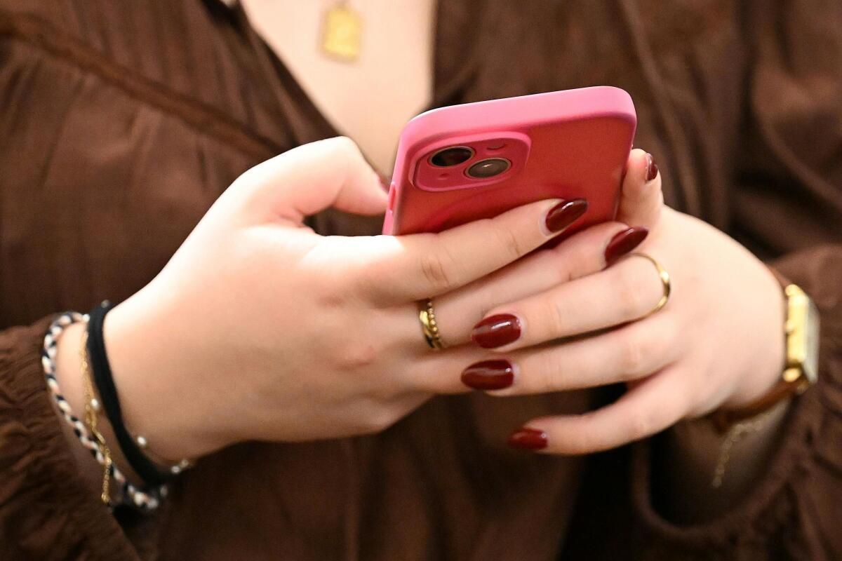 Tiroler Kinder- und Jugendanwalt gegen Social Media-Verbot
