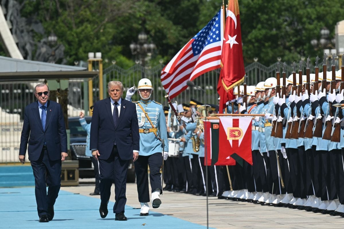 Erdo?an inszeniert Trumps Teilnahme am NATO-Gipfel mit Pomp