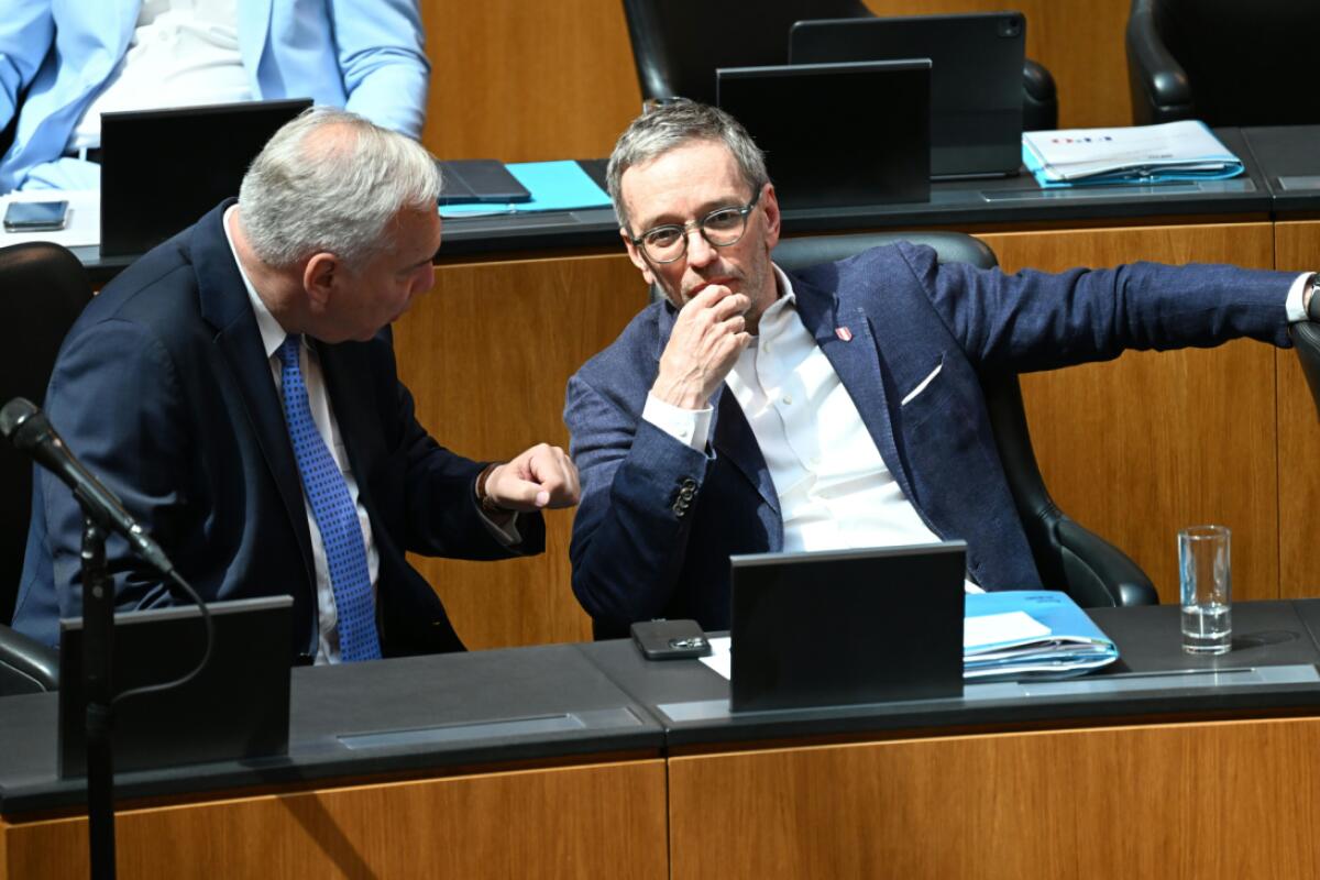 Grüne drängen auf Chance zur Rosenkranz-Abwahl