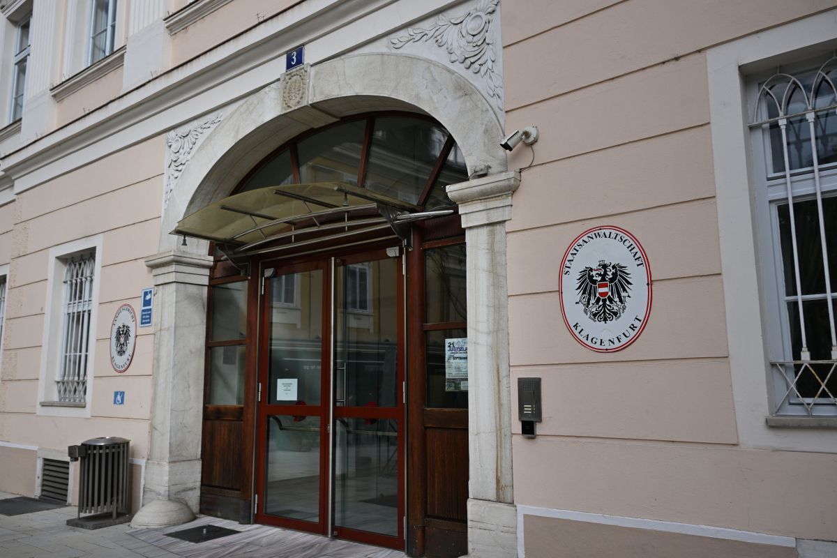 Frau in Kärnten mit brennbarer Flüssigkeit übergossen