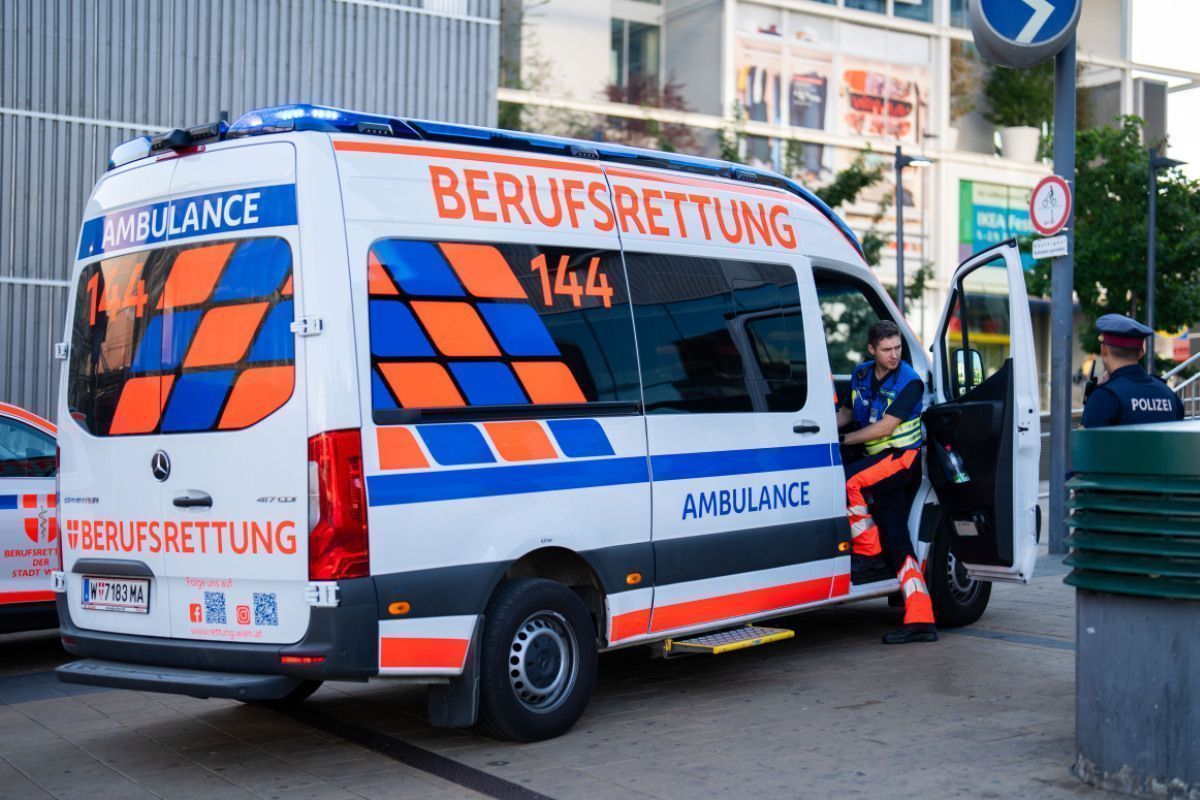 17-Jähriger stahl in Wien Pkw und fuhr 21-Jährigen nieder