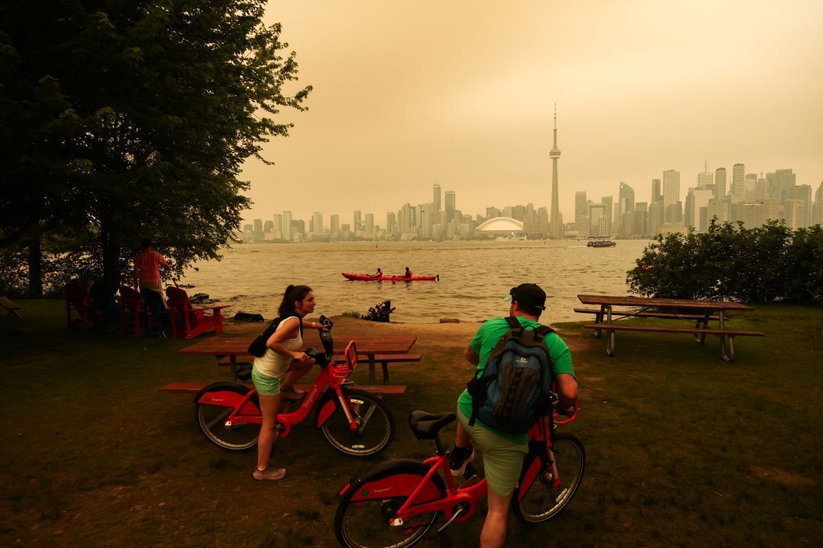 Rauch von Waldbränden legt sich über Toronto und New York