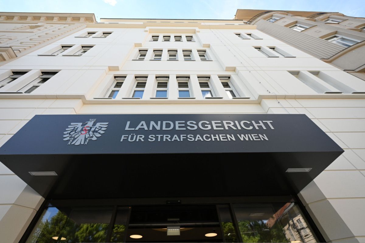 Prozess um mutmaßlich in Wohnung vergewaltigte 16-Jährige