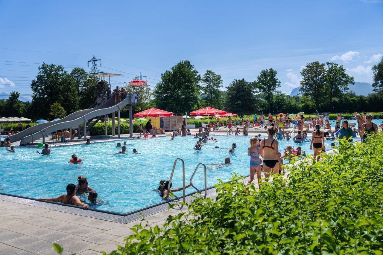 Trendsport trifft Badespaß: Das bietet der Bezirk Dornbirn in den Ferien