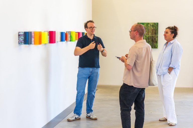 Er begann als jüngster Galerist des Landes