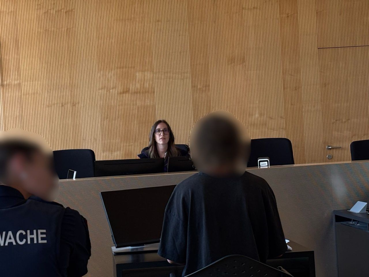 Angeklagter gesteht Einbruchdiebstähle und schildert seine Notlage