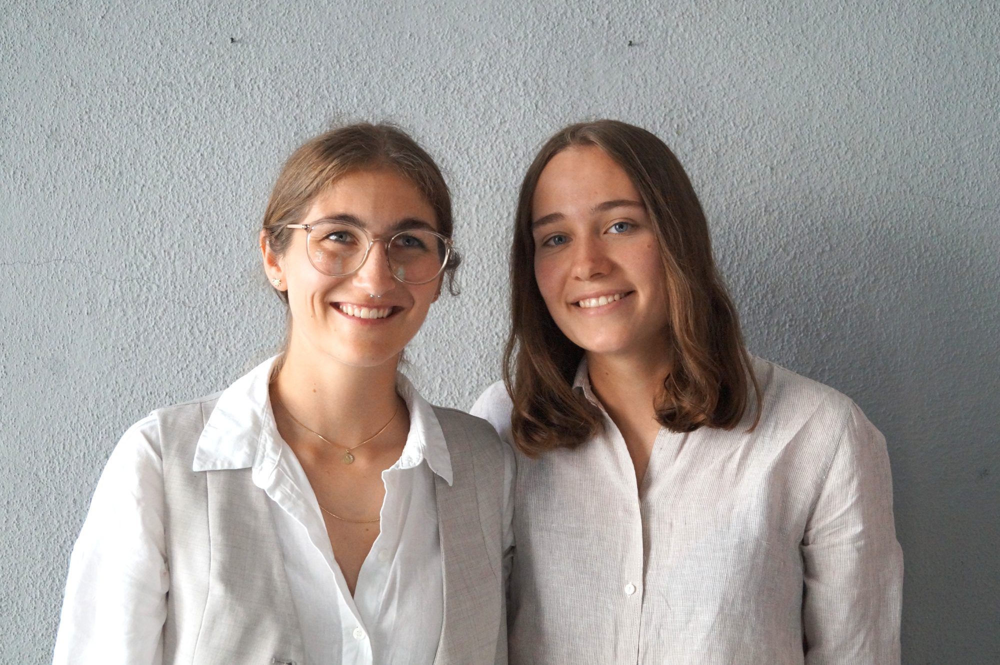 Kunsttofftechnikerin Hanna Postai und Maschinenbautechnikerin Christine Feurstein freuten sich auf die Musik