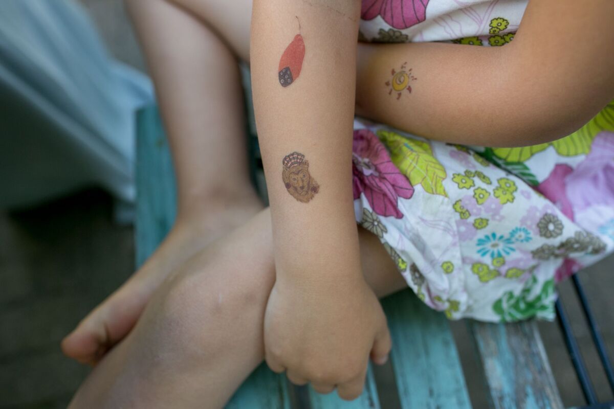 Klebe-Tattoos für Kinder enthalten viele schädliche Stoffe