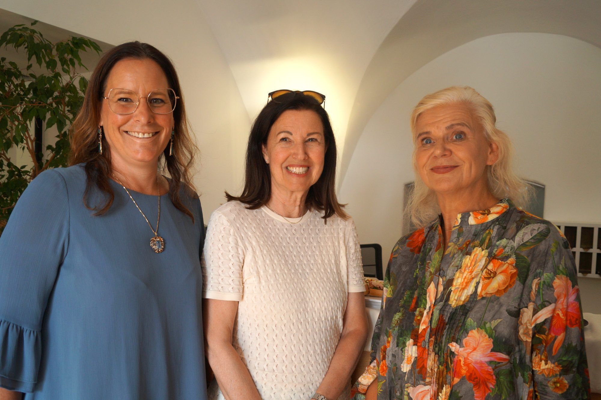 Gemeinderätin Petra Böck, Gemeindevertreterin Gaby Berlinger und Schauspielerin Renate Bauer 