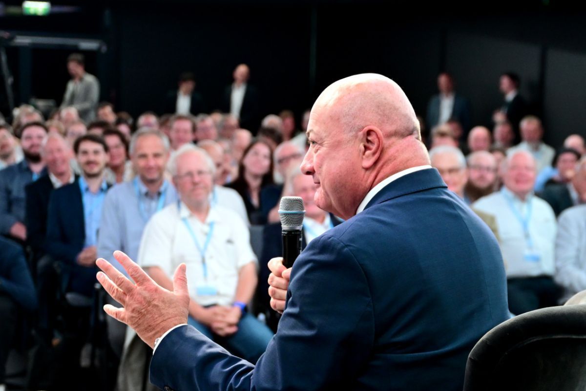 Kanzler Stocker startet Sommertour durch die Bundesländer