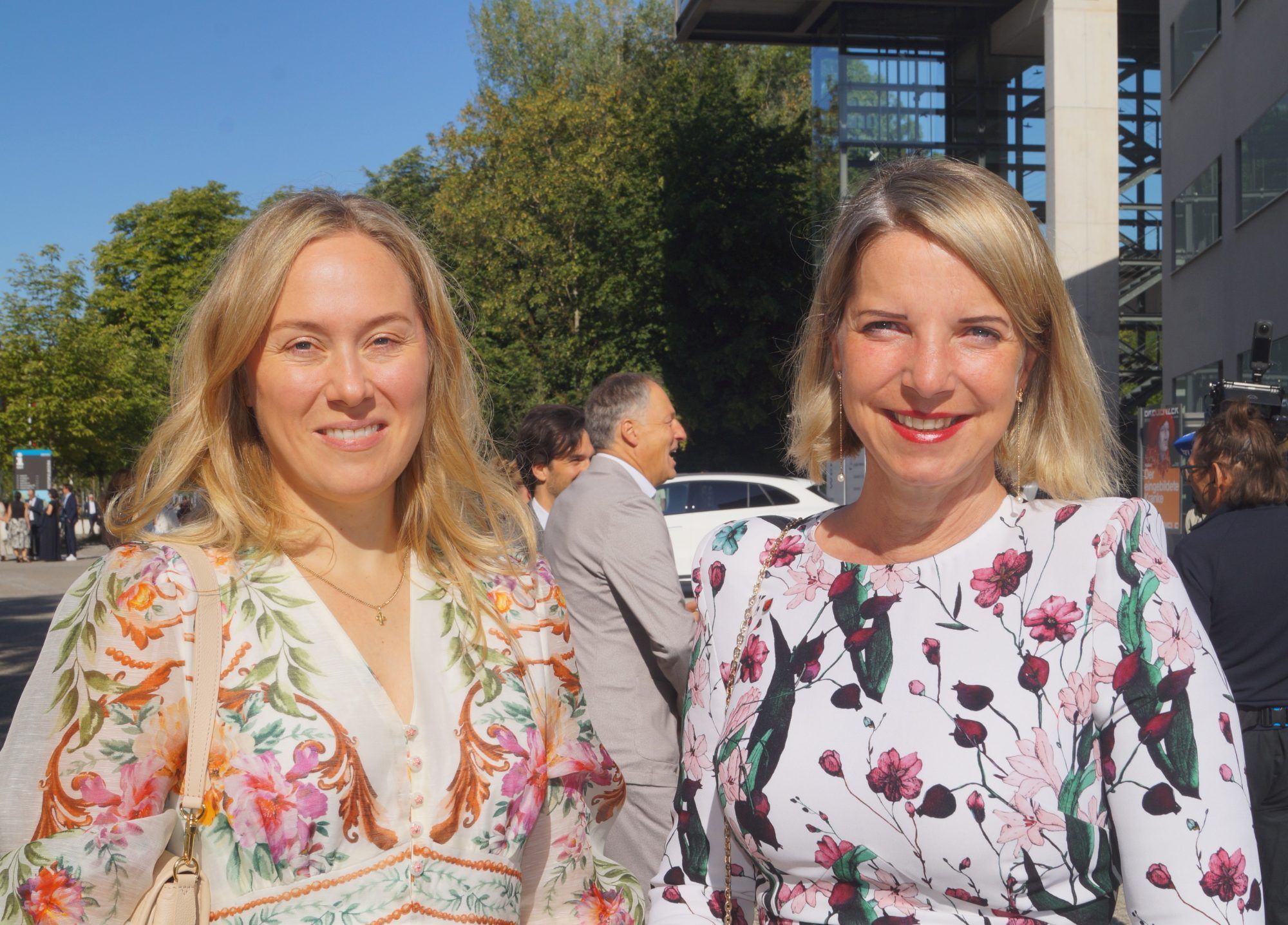 Martina Gisinger und Landtagsabgeordnete Gerda Schnetzer-Sutterlüty