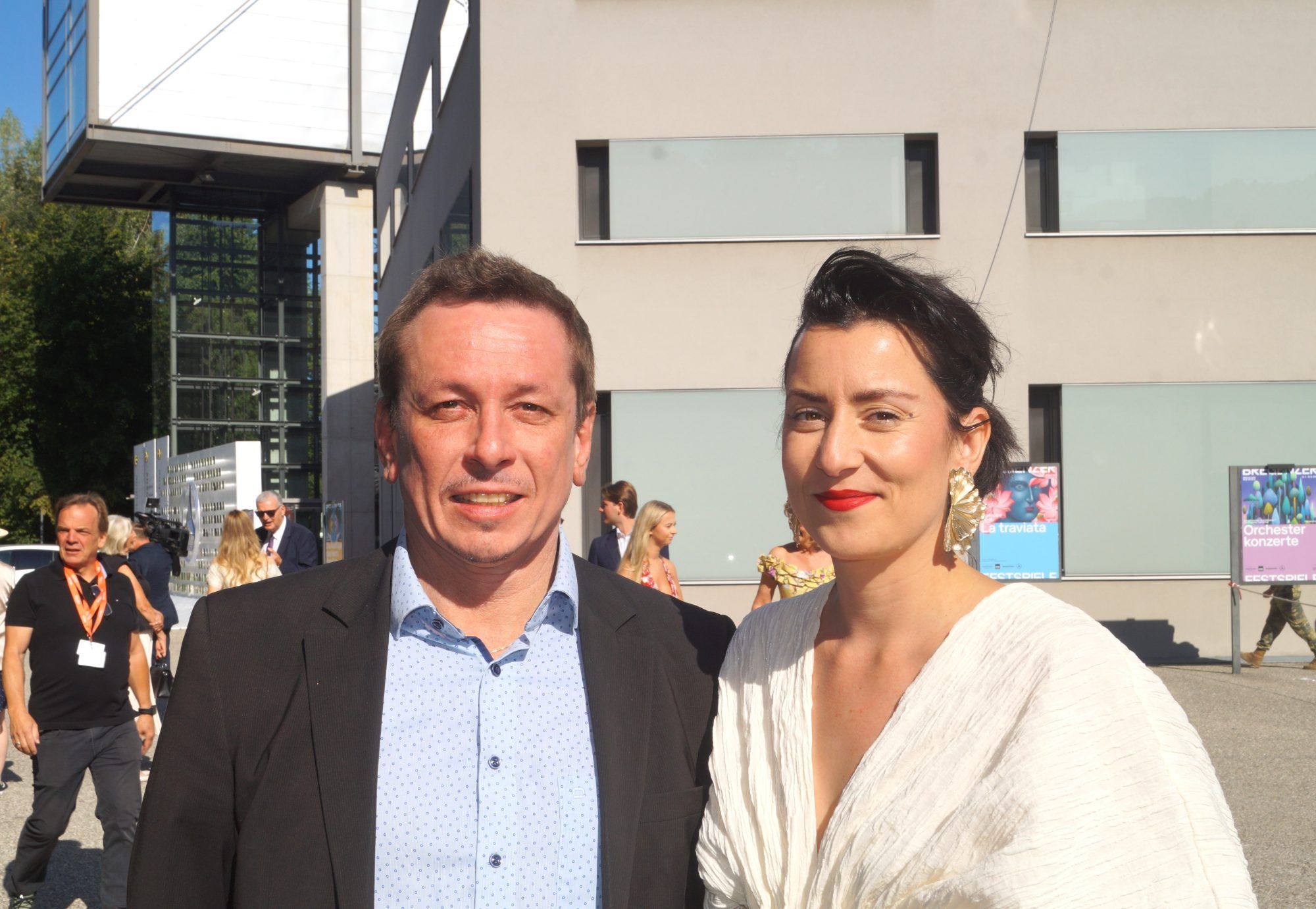 NEUE Chefredakteur Joachim Mangard und Branddesignerin Ruth Moosbrugger