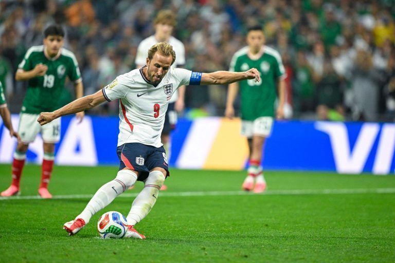 TOPSHOT-FBL-WC-2026-MATCH92-MEX-ENG