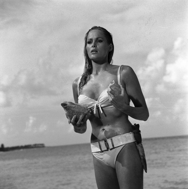 Photo Gallery-Bond at 50-Girls
