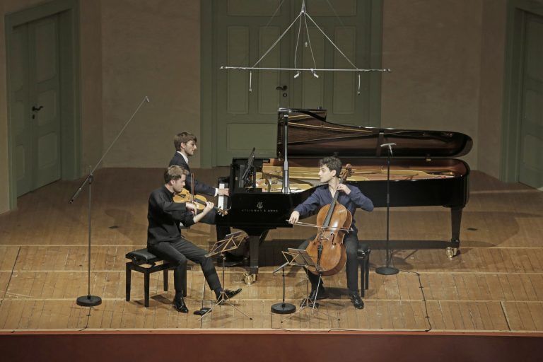 Tobias Feldmann, Victor Julien-Laferrière, Guillaume Bellom