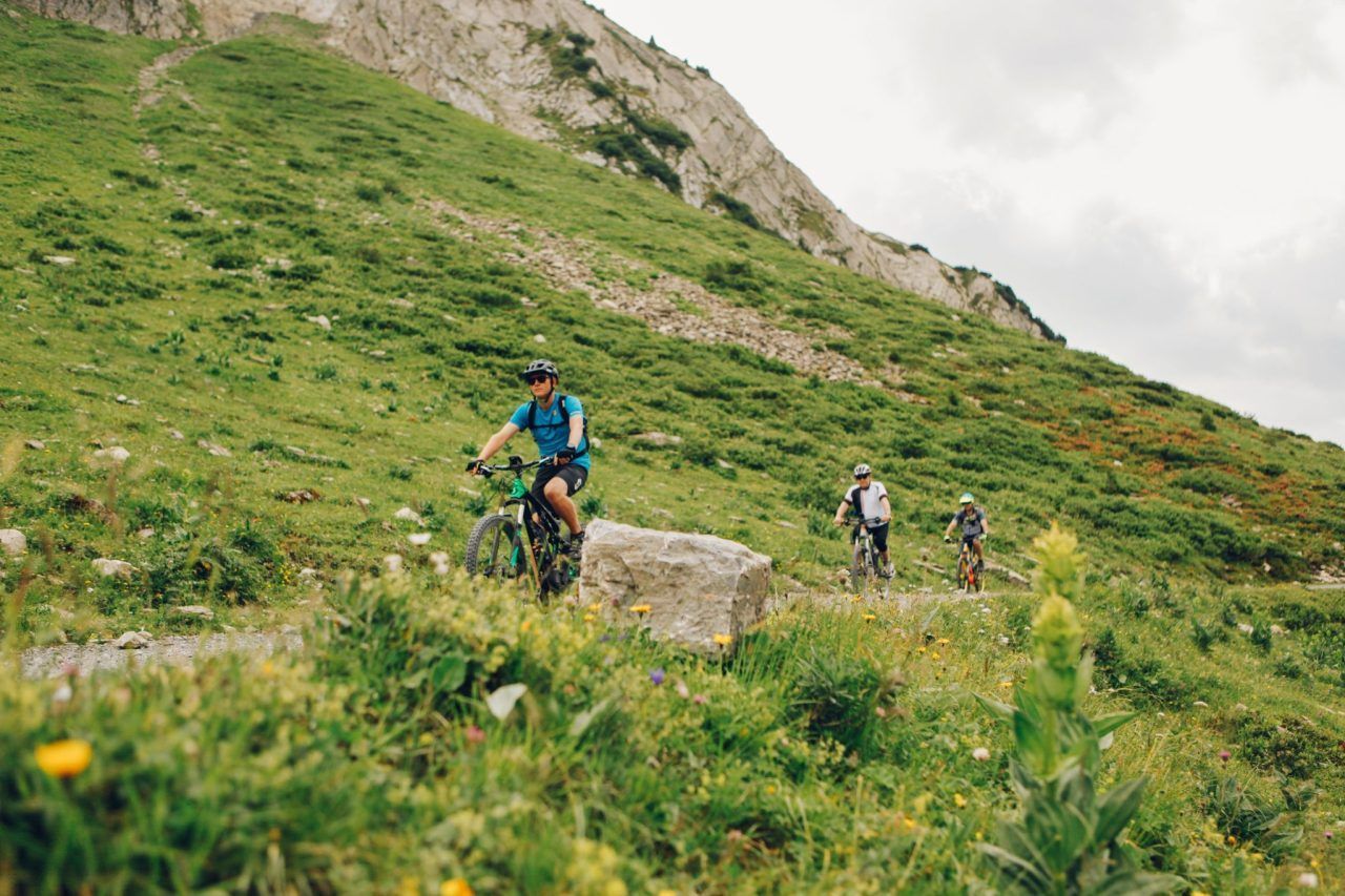 Radfahren in Vorarlberg im Sommer: Tipps und Touren für heiße Tage