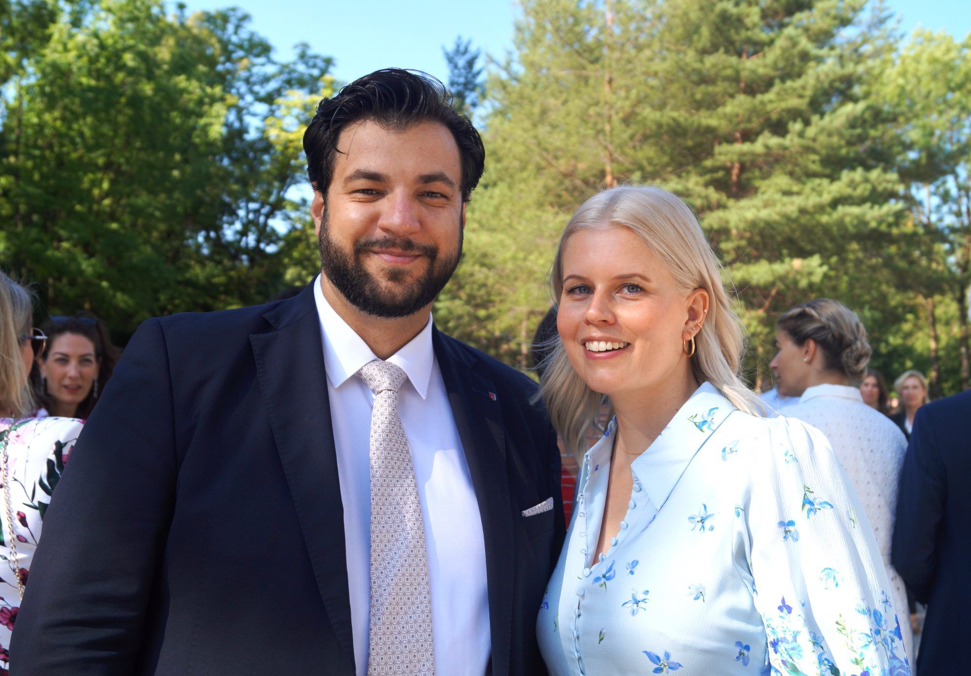 Landtagsabgeordneter Cenk Dogan und Julia Berchtold