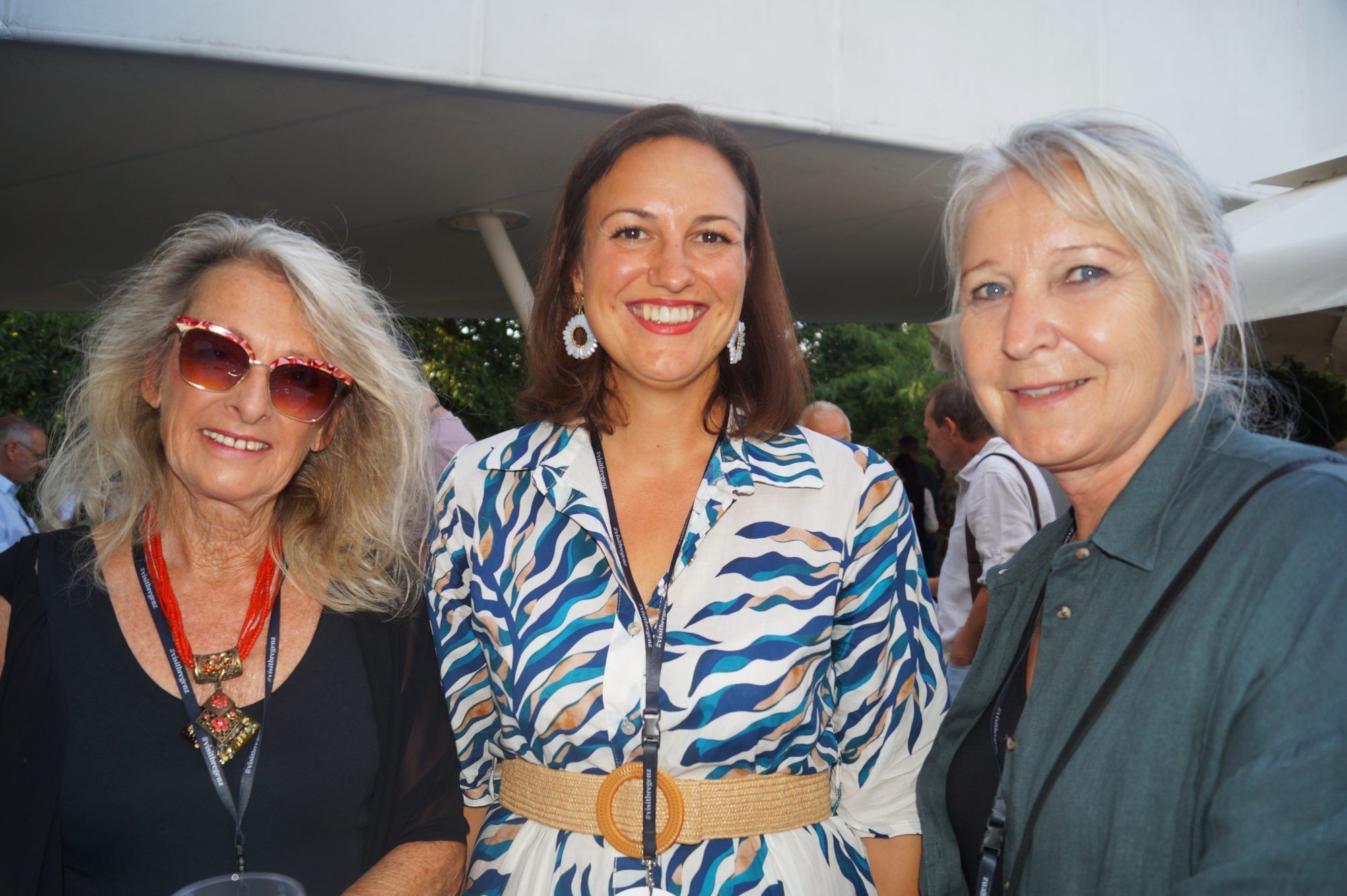 Sonja Elsler mit Sabrina Schaunig und Alexandra Degenkolb vom AMS Bregenz