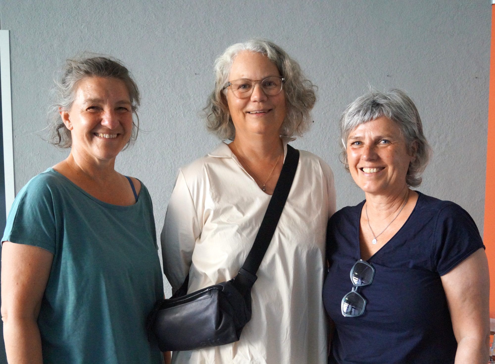 Simone Vogelauer-Fend, Petra Zudrell und Barbara Österle freuten sich auf die Buchvorstellung