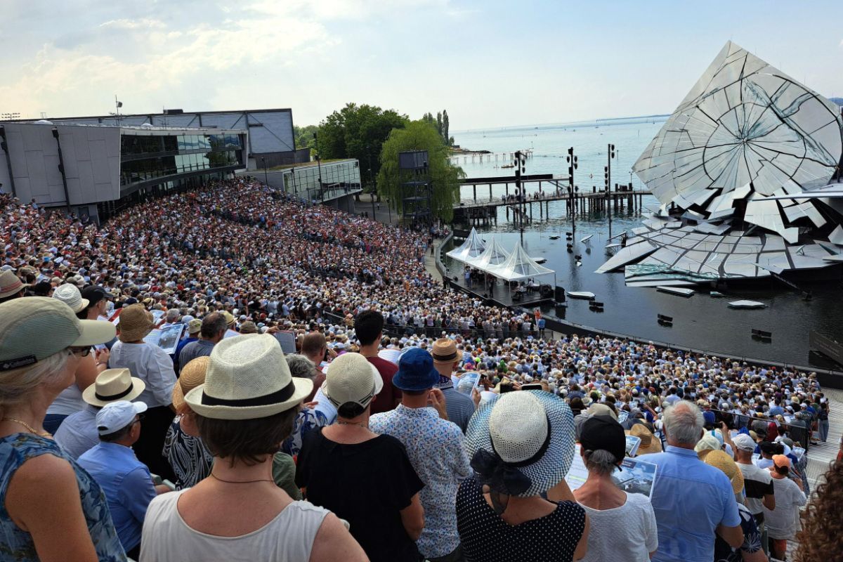 Bregenzer Festspiele: Singalong als pure Freude am Singen