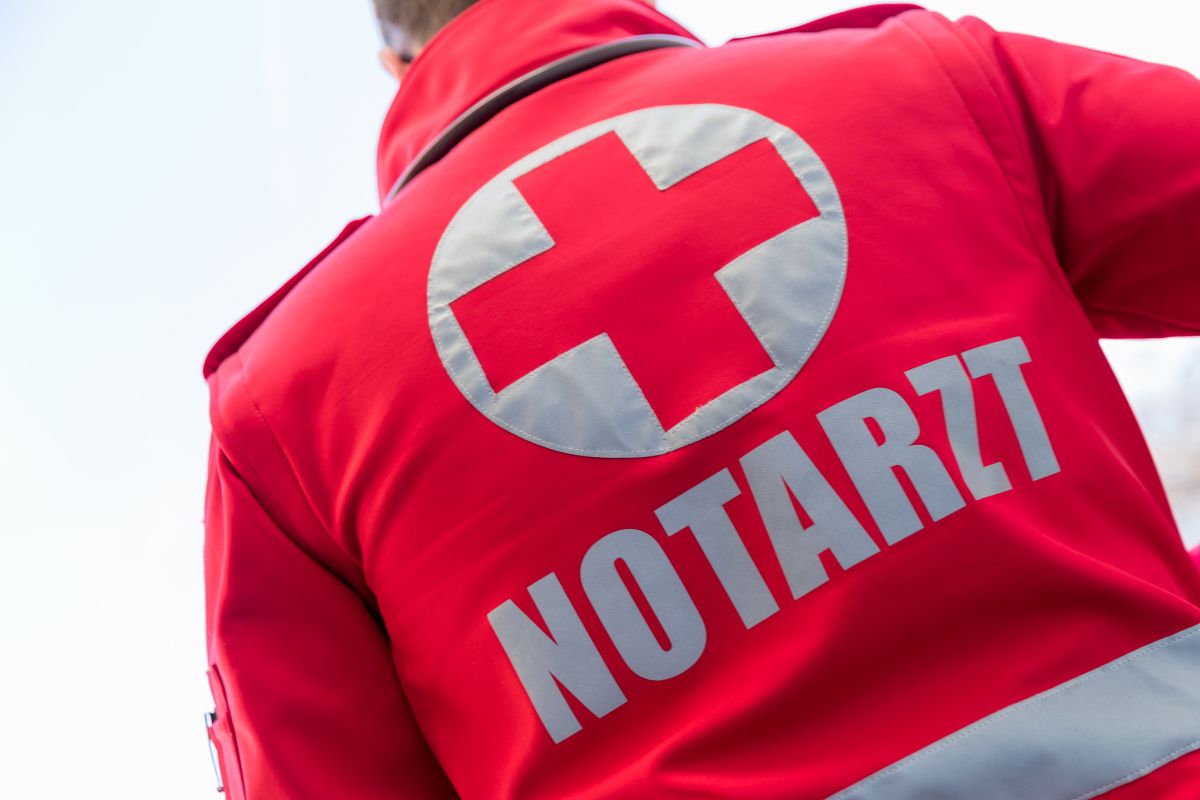 Auto erfasst Bub in Tirol - in die Luft geschleudert