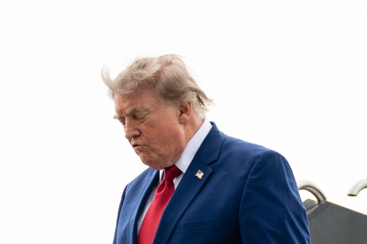 Trump wechselte nach NATO-Gipfel heimlich Flugzeug