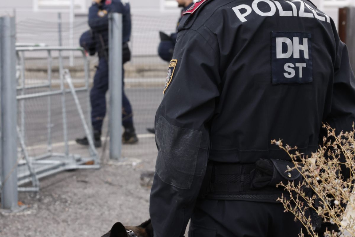Handydiebstahl und Betrug - Bande in Graz zerschlagen
