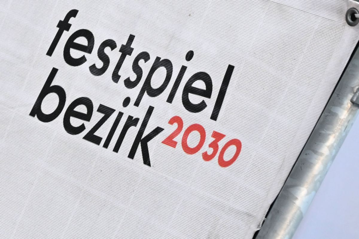 "Festspielbezirk 2030": Ausbruch der Kavernen kurz vor Start