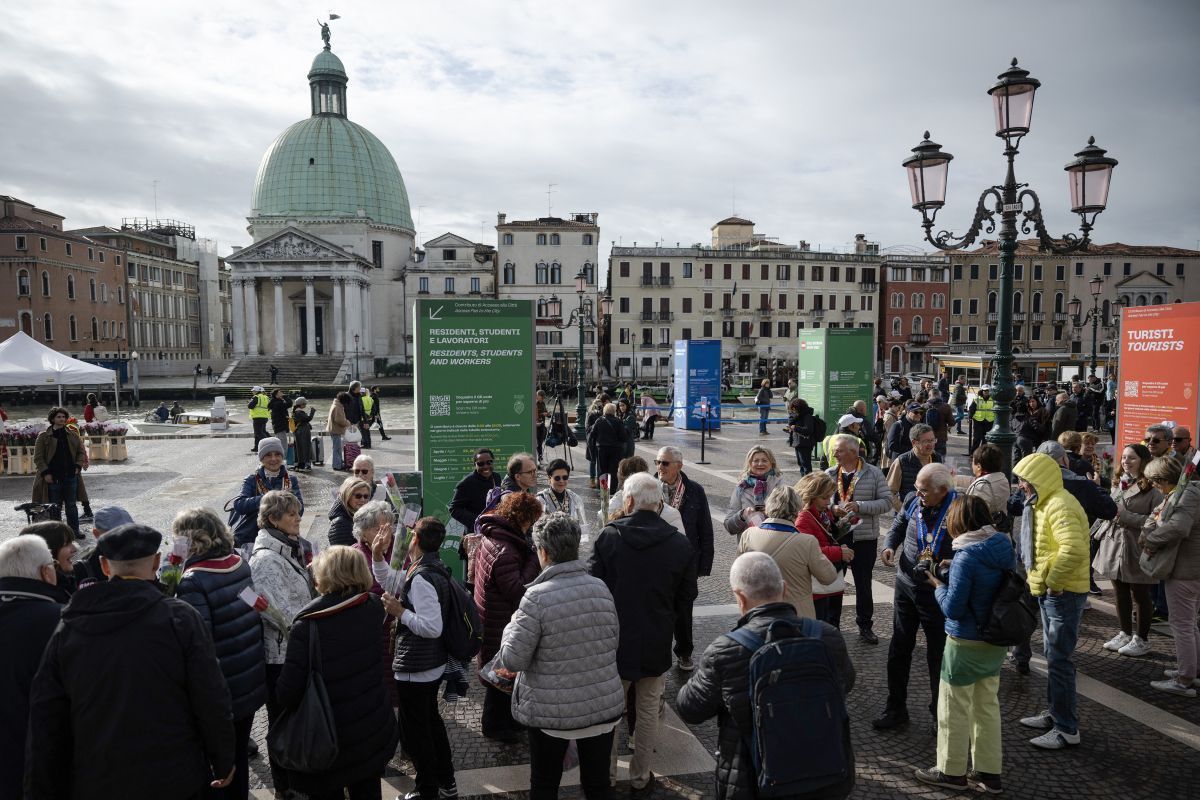 Youtuber macht in Venedig Jagd auf Taschendiebe