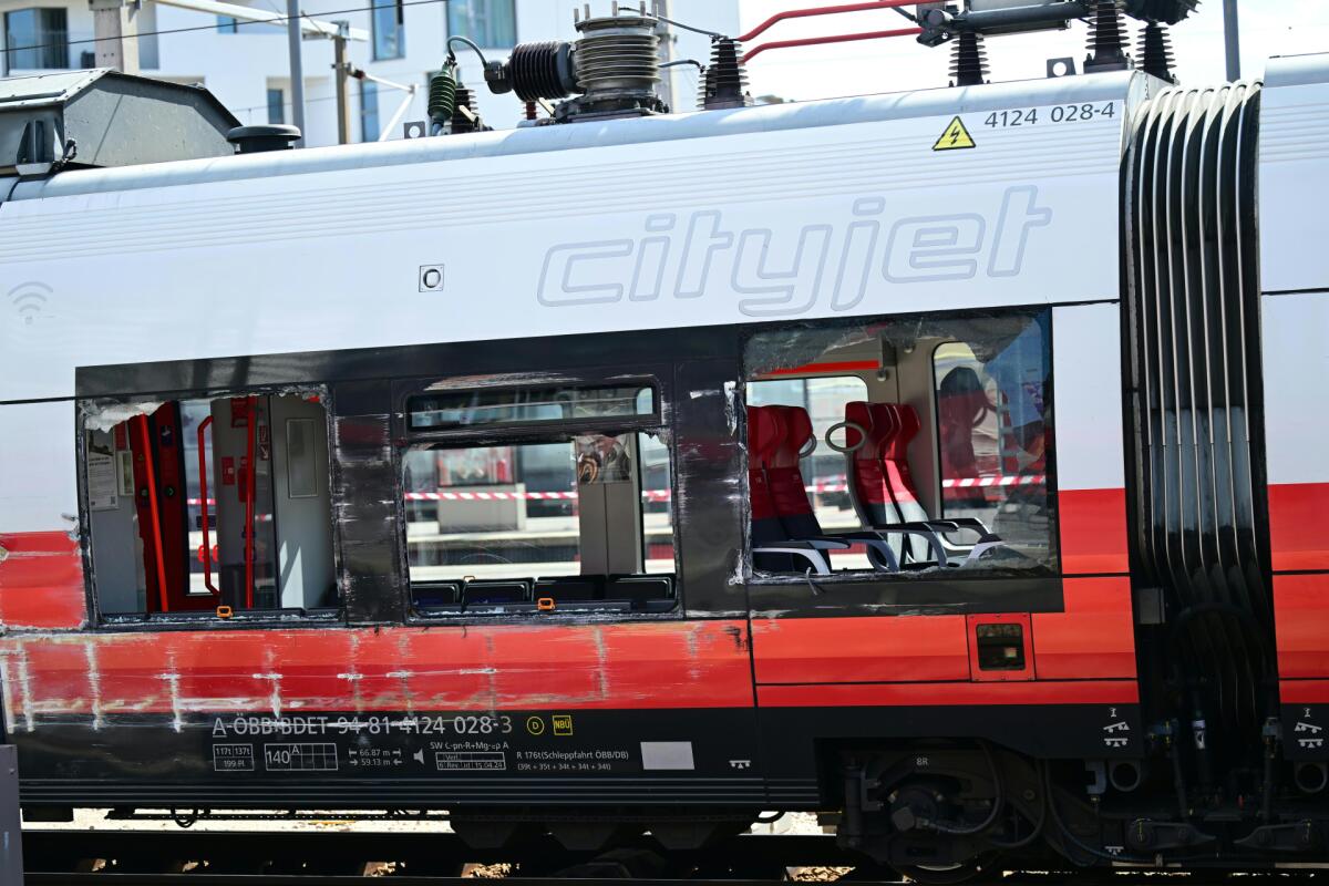Unfall zwischen S-Bahn und Güterzug am Wiener Hauptbahnhof