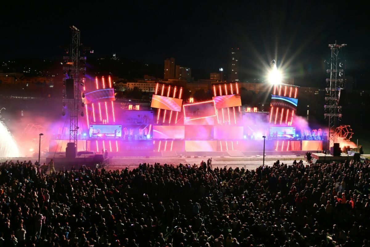 Linzer Brucknerfest mit Klangwolken indoor und outdoor