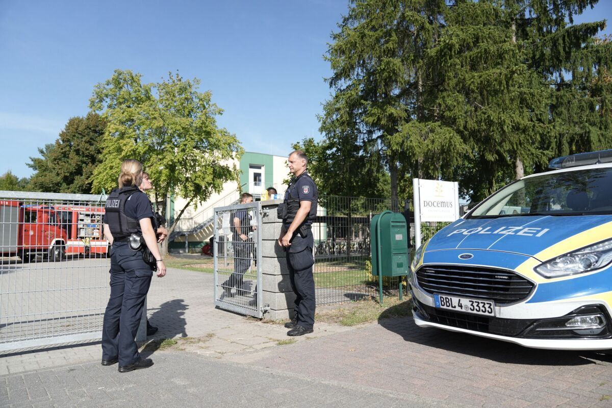 Zwei Tote bei Gewalttat an Schule bei Berlin