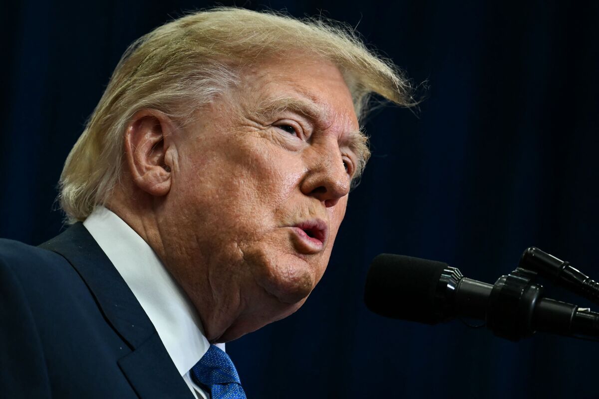 Wütender Trump droht Journalistin mit "Bestrafung"