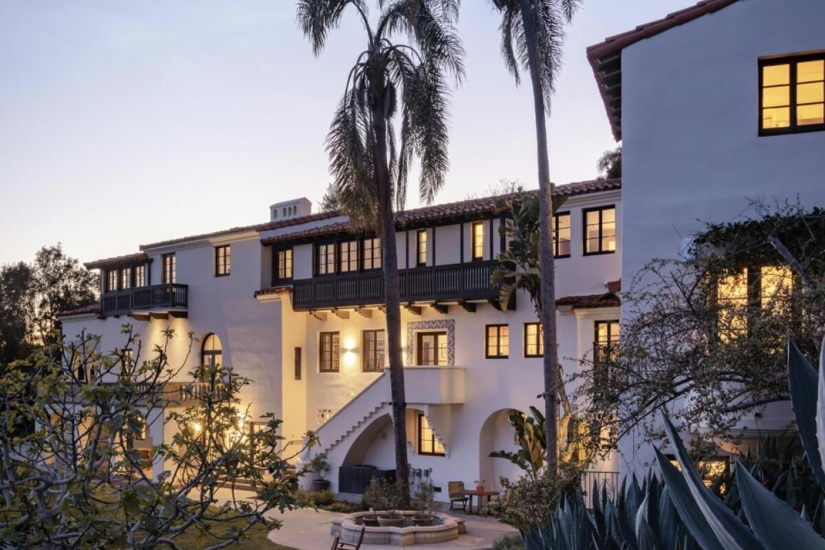 Villa Aurora in Los Angeles nach Bränden wieder offen
