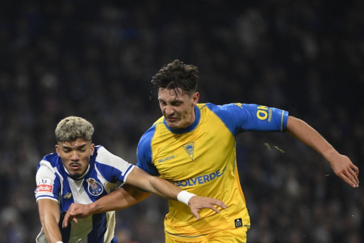 Lyon holt Felix Bacher um 4,3 Millionen Euro von Estoril