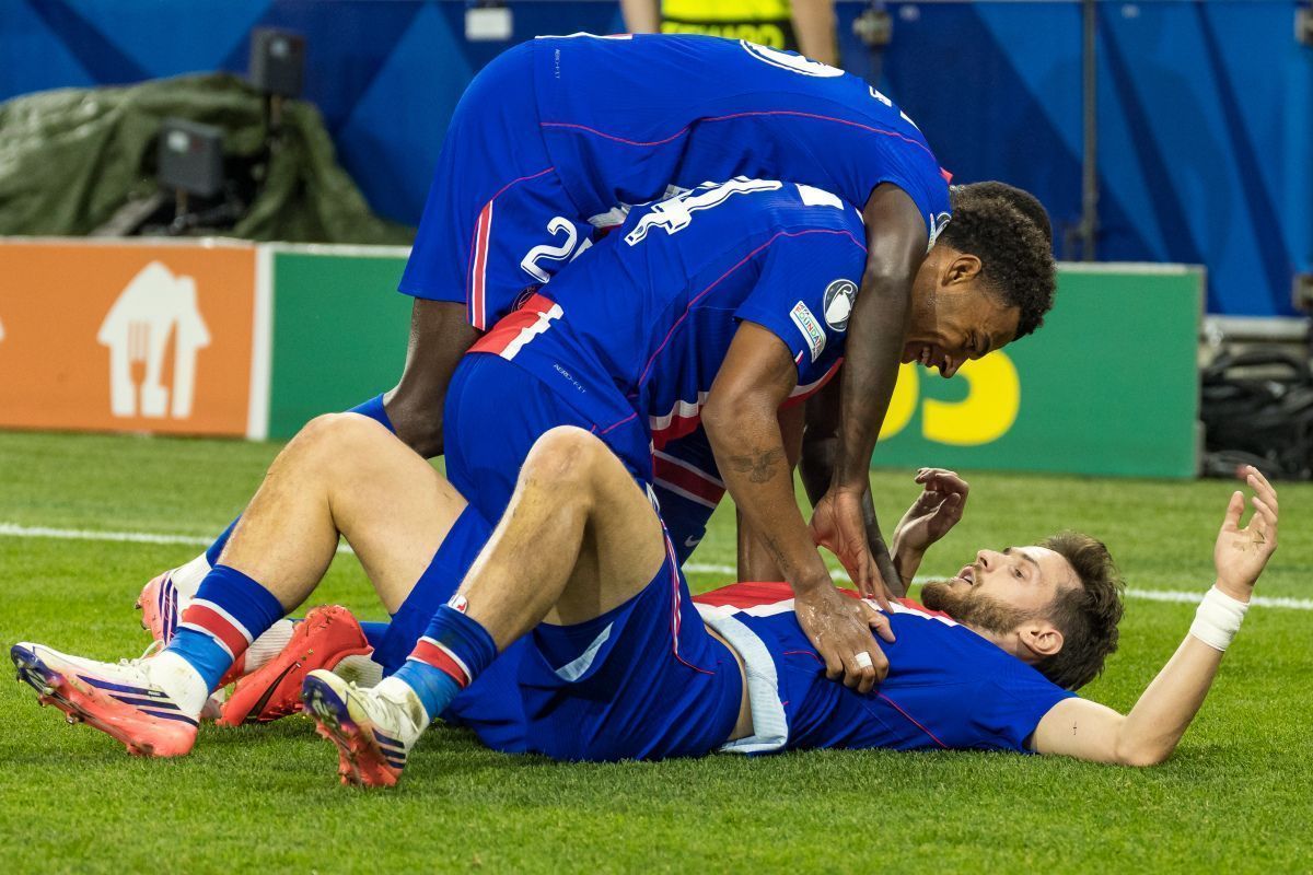 PSG holt Supercup-Titel in Salzburg - 2:1 gegen Aston Villa