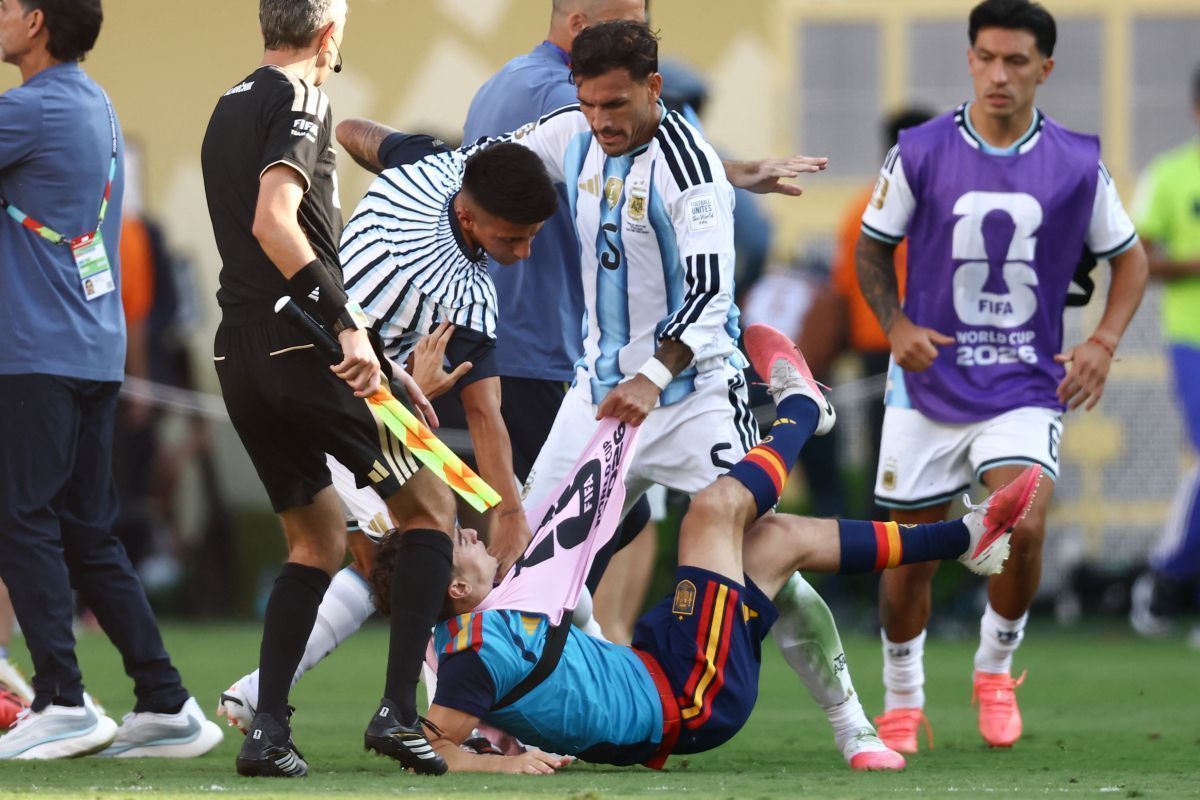 FIFA-Strafen gegen Argentinien: 10 Spiele Sperre für Paredes